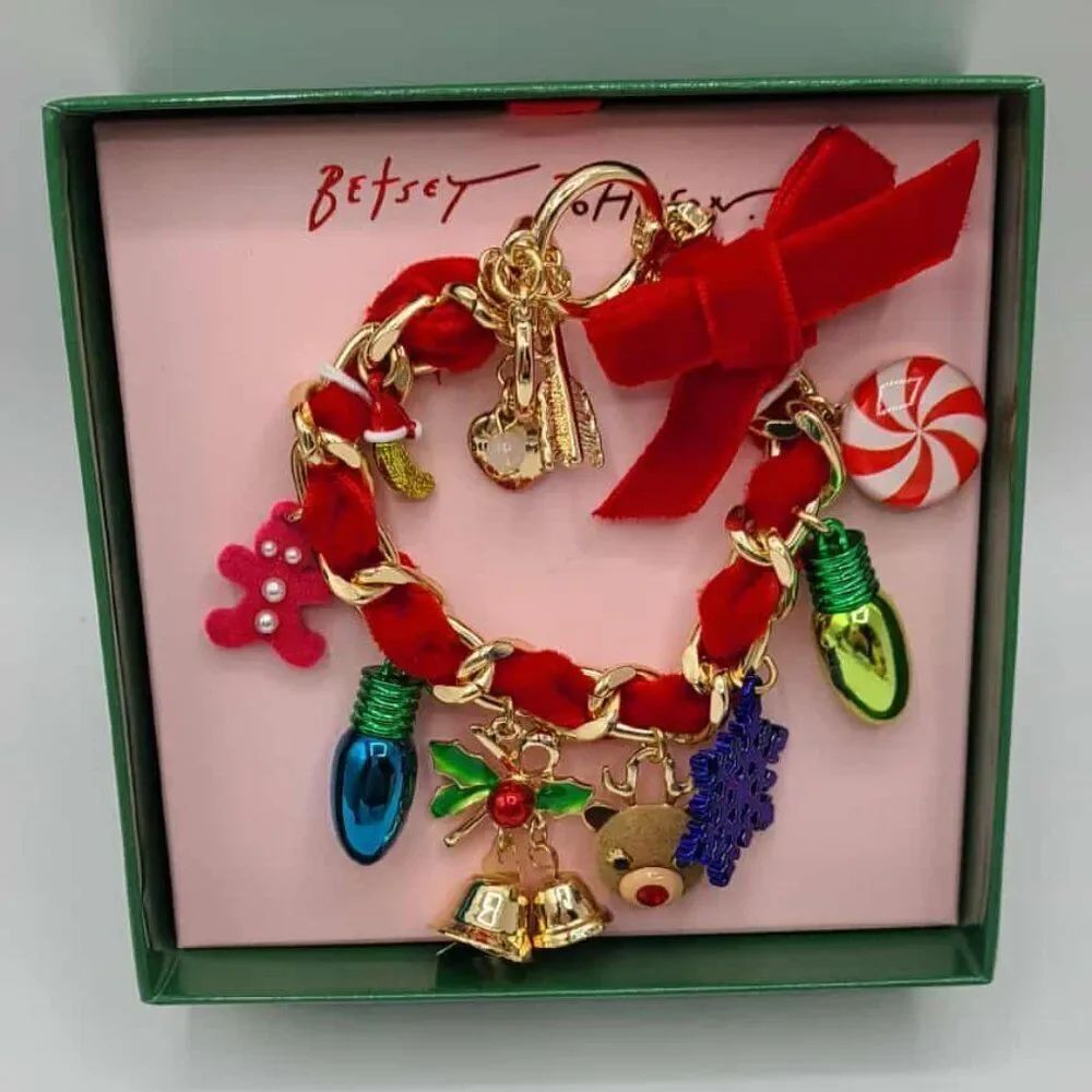 Betsey Johnson Santa Baby Charm Bow Bracelet NEW!  NWT!